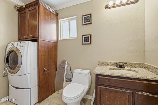 11670 Flor Del Rio Street, Socorro, TX 79927