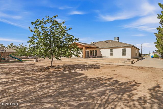 11670 Flor Del Rio Street, Socorro, TX 79927