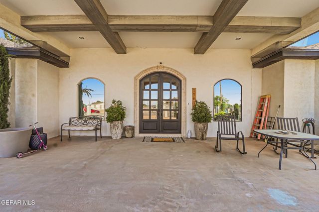 11670 Flor Del Rio Street, Socorro, TX 79927