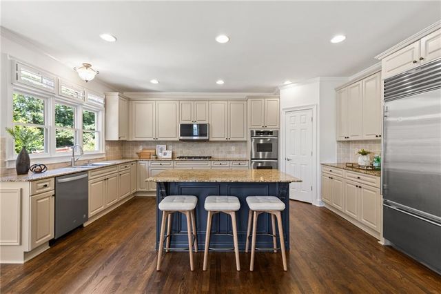 9580 Stoney Ridge Lane, Johns Creek, GA 30022