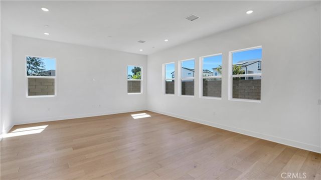 201 Briar Moon, Irvine, CA 92618