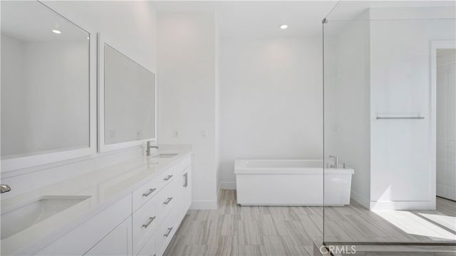 201 Briar Moon, Irvine, CA 92618
