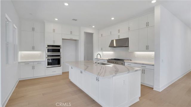 201 Briar Moon, Irvine, CA 92618