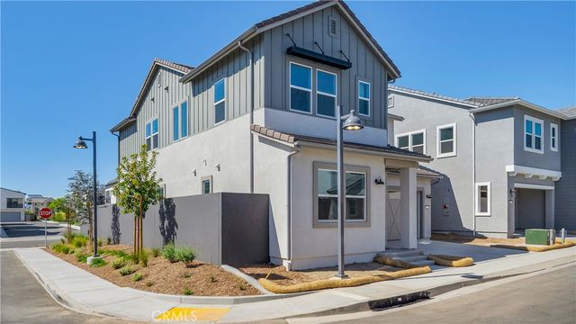 201 Briar Moon, Irvine, CA 92618