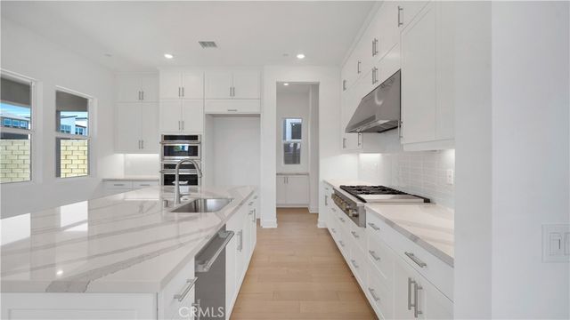 201 Briar Moon, Irvine, CA 92618