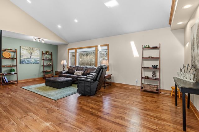 1432 Rose Place, Roseville, MN 55113