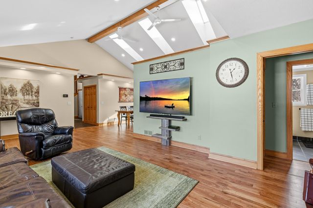 1432 Rose Place, Roseville, MN 55113