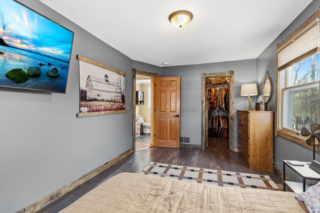 1432 Rose Place, Roseville, MN 55113