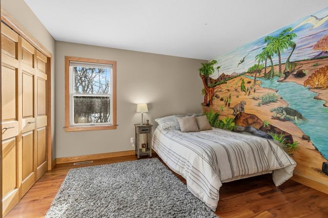 1432 Rose Place, Roseville, MN 55113