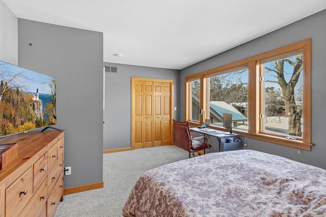 1432 Rose Place, Roseville, MN 55113