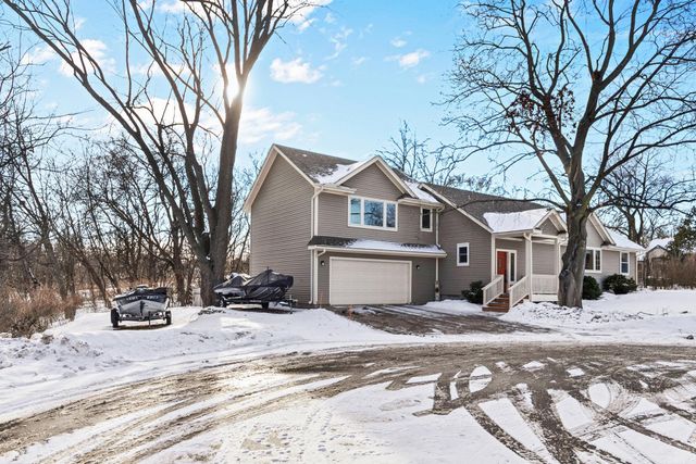 1432 Rose Place, Roseville, MN 55113