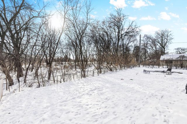 1432 Rose Place, Roseville, MN 55113