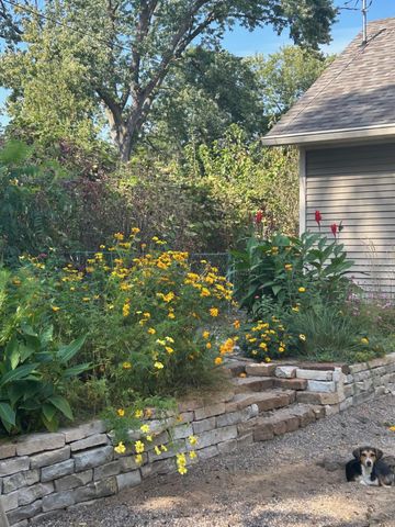 1432 Rose Place, Roseville, MN 55113