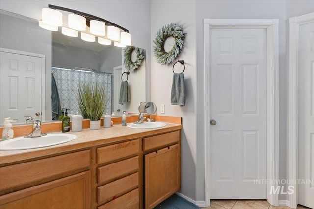 3702 N 2481 E, Twin Falls, ID 83301