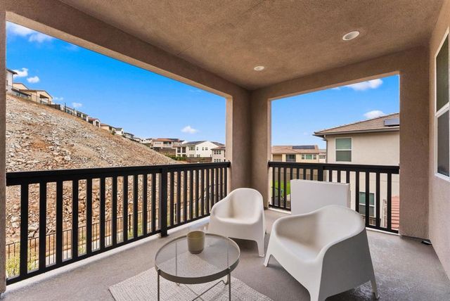 1567 Corte Botanicas, Chula Vista, CA 91913