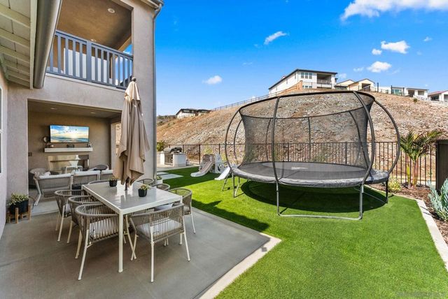 1567 Corte Botanicas, Chula Vista, CA 91913