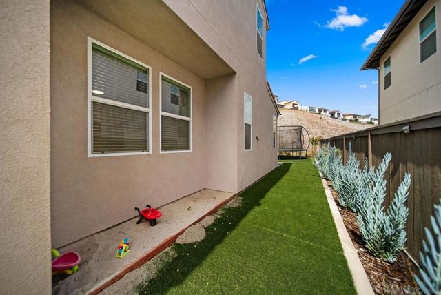 1567 Corte Botanicas, Chula Vista, CA 91913