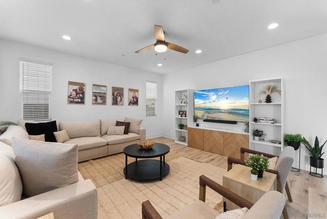 1567 Corte Botanicas, Chula Vista, CA 91913