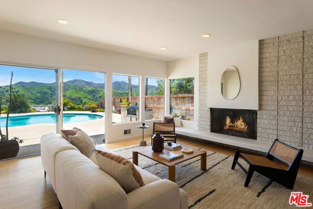 10418 Ormond Street, Sunland, CA 91040