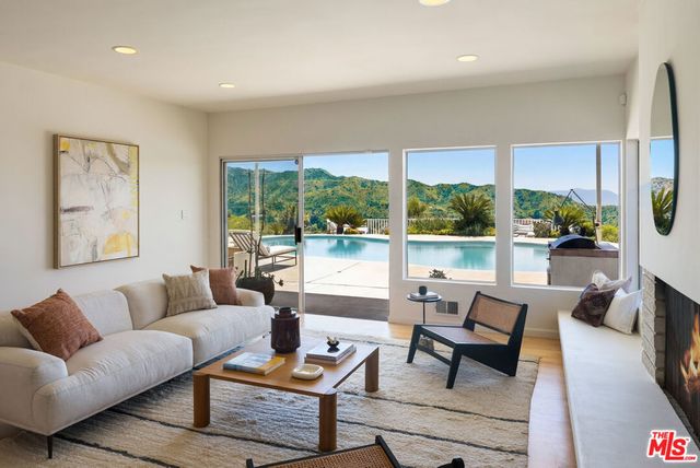 10418 Ormond Street, Sunland, CA 91040