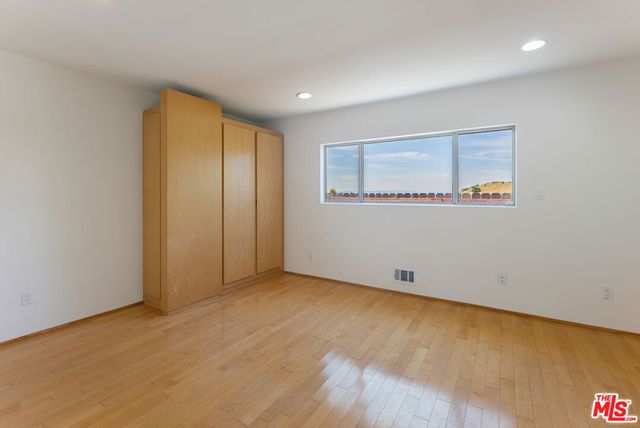 10418 Ormond Street, Sunland, CA 91040