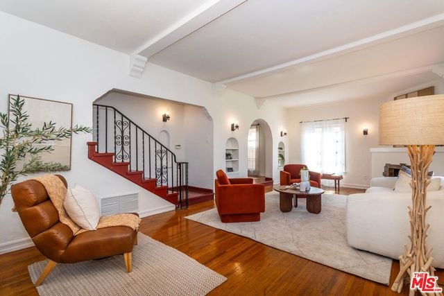 4118 5th Avenue, Los Angeles, CA 90008