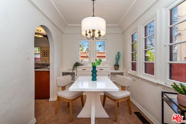 4118 5th Avenue, Los Angeles, CA 90008