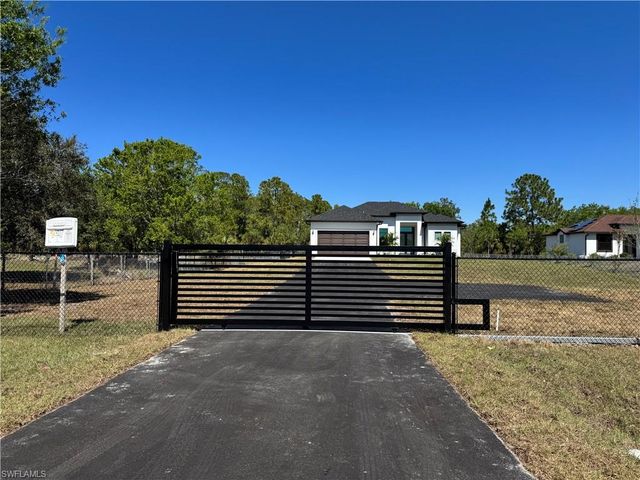 3217 60th AVE NE, Naples, FL 34120