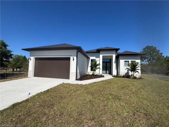 3217 60th AVE NE, Naples, FL 34120