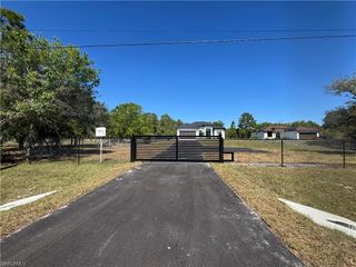 3217 60th AVE NE, Naples, FL 34120