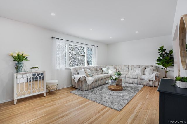 7 Bracken Road, Ossining, NY 10562