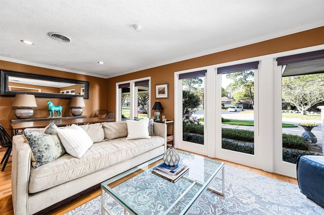 4517 Willowbend Boulevard, Houston, TX 77035