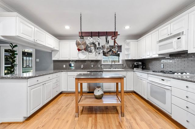 4517 Willowbend Boulevard, Houston, TX 77035