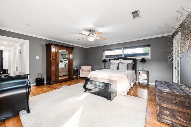 4517 Willowbend Boulevard, Houston, TX 77035