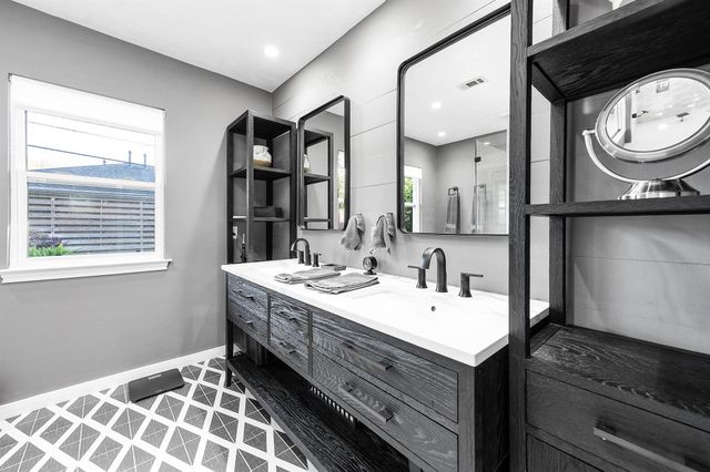 4517 Willowbend Boulevard, Houston, TX 77035