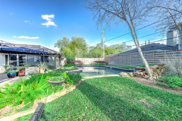 4517 Willowbend Boulevard, Houston, TX 77035