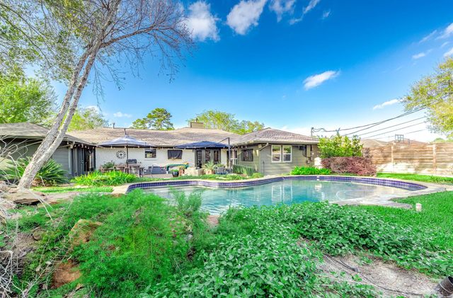 4517 Willowbend Boulevard, Houston, TX 77035