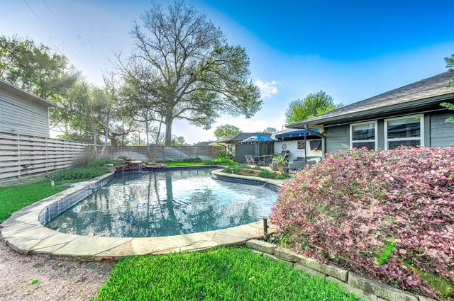 4517 Willowbend Boulevard, Houston, TX 77035