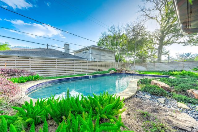 4517 Willowbend Boulevard, Houston, TX 77035