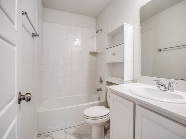 229 Town Park Avenue, Princeton, TX 75407