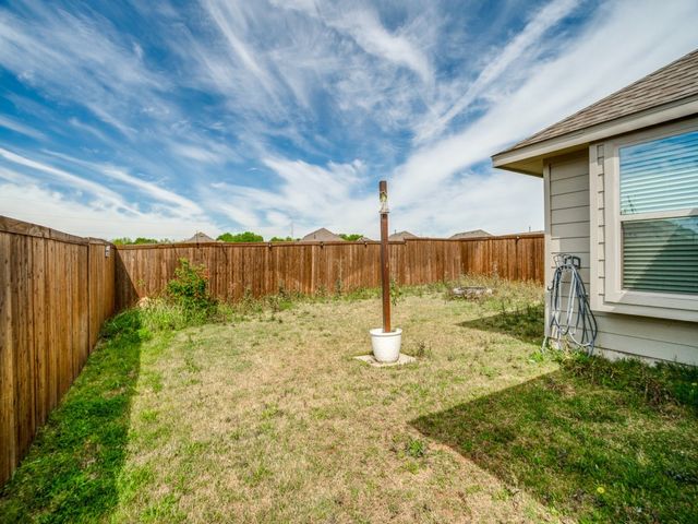 229 Town Park Avenue, Princeton, TX 75407