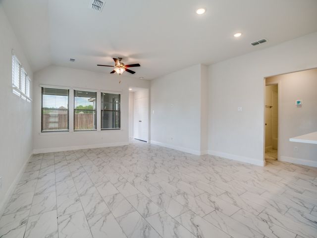 229 Town Park Avenue, Princeton, TX 75407