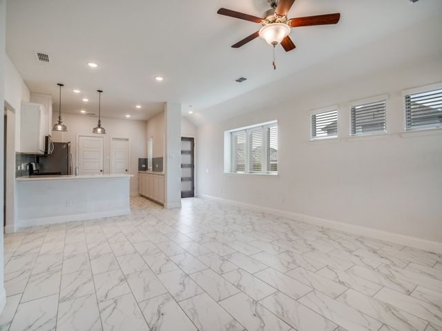 229 Town Park Avenue, Princeton, TX 75407