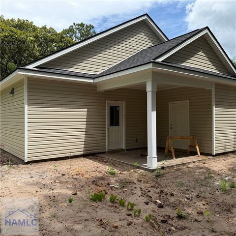 1302 Kentucky Street, Darien, GA 31305