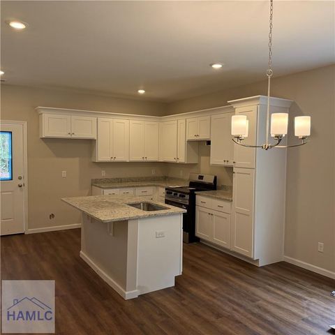 1302 Kentucky Street, Darien, GA 31305