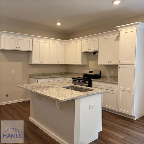 1302 Kentucky Street, Darien, GA 31305