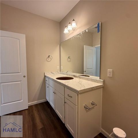 1302 Kentucky Street, Darien, GA 31305