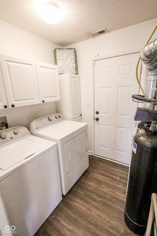 10502 Mallard Glen Court, Indianapolis, IN 46239