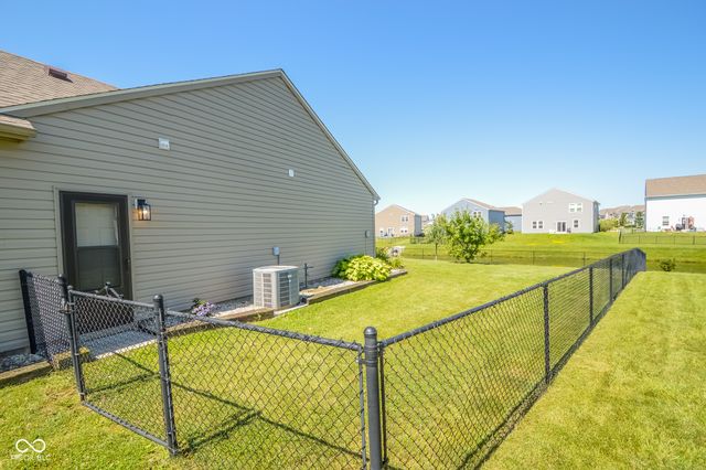 10502 Mallard Glen Court, Indianapolis, IN 46239