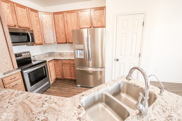 10502 Mallard Glen Court, Indianapolis, IN 46239